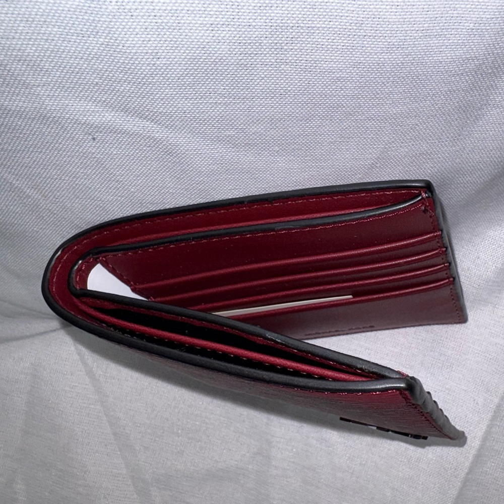 Michael Kors Bi-fold Wallet NWT - Picture 4 of 10
